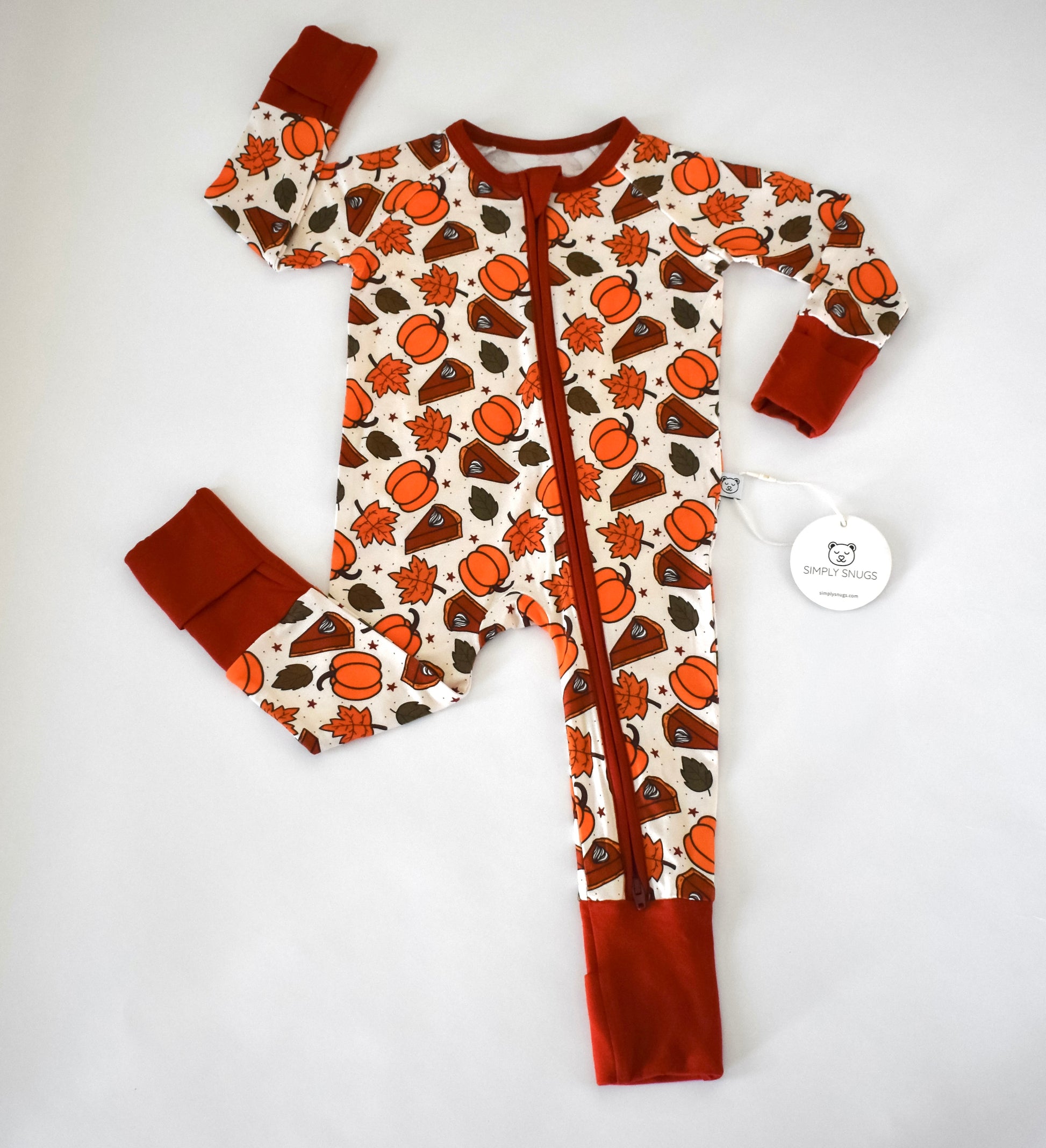 Baby zippy pajama with pumpkin, pumpkin pie and leaf pattern