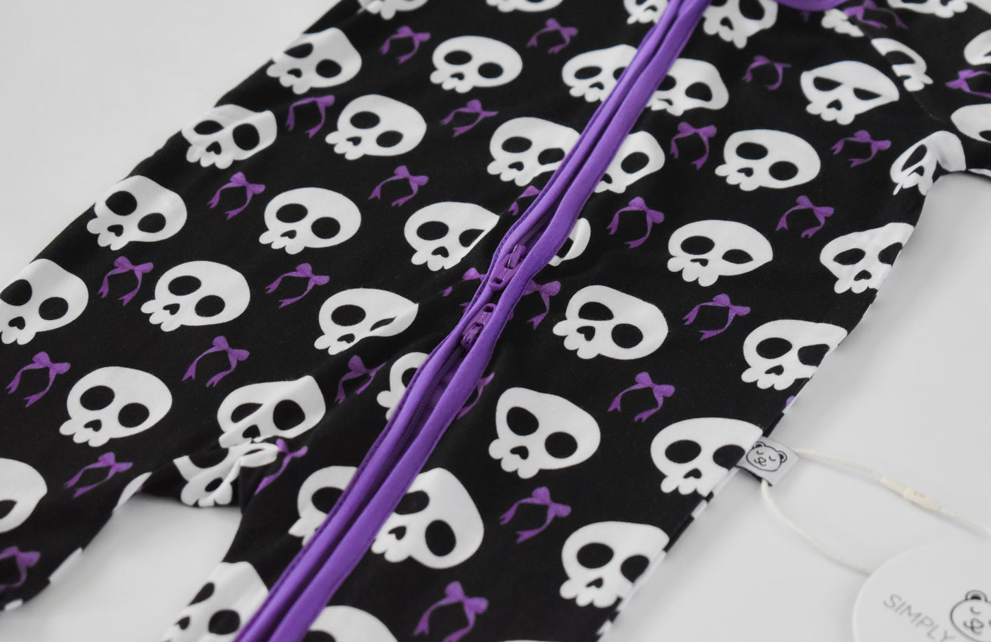 Skulls pajama with double zipper for easy diaper changes